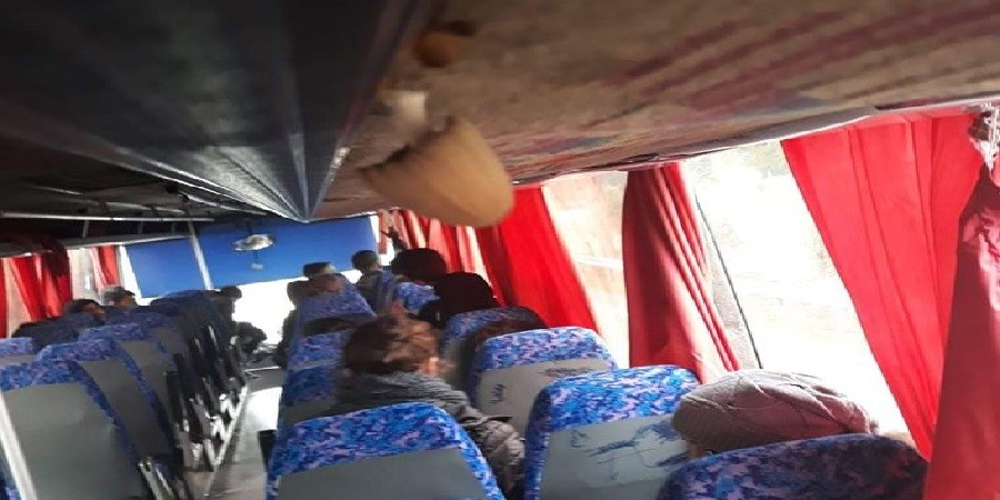Παραλίγο τραγωδία: Έφυγε ρόδα από λεωφορείο που μετέφερε μαθητές σε εκδρομή - Δείτε βίντεο