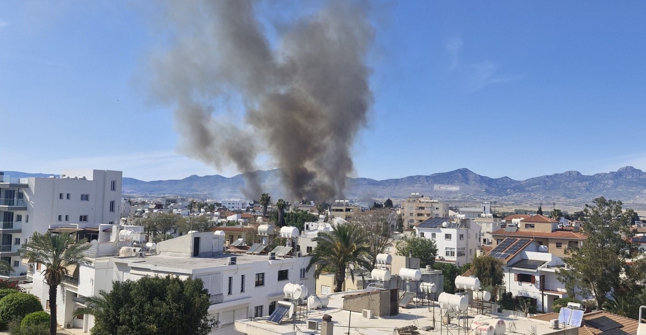 &Phi;&omega;&tau;&iota;ά &sigma;&tau;&eta; &Nu;&epsilon;&kappa;&rho;ή &Zeta;ώ&nu;&eta;: E&pi;&iota;&chi;&epsilon;&iota;&rho;&omicron;ύ&nu; έ&xi;&iota; &pi;&upsilon;&rho;&omicron;&sigma;&beta;&epsilon;&sigma;&tau;&iota;&kappa;ά &omicron;&chi;ή&mu;&alpha;&tau;&alpha; - Έ&chi;&epsilon;&iota; &gamma;ί&nu;&epsilon;&iota; &alpha;&nu;ά&kappa;&lambda;&eta;&sigma;&eta; &pi;&rho;&omicron;&sigma;&omega;&pi;&iota;&kappa;&omicron;ύ &sigma;&tau;&eta;&nu; &epsilon;&pi;&alpha;&rho;&chi;ί&alpha;