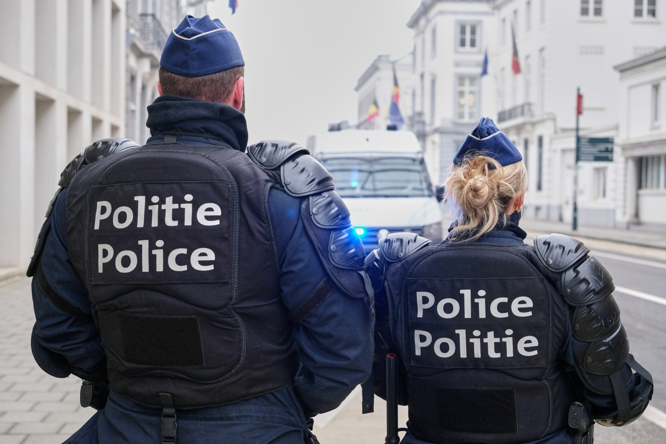 Τρένα ακινητοποιημένα, αεροσκάφη καθηλωμένα και σχολεία κλειστά