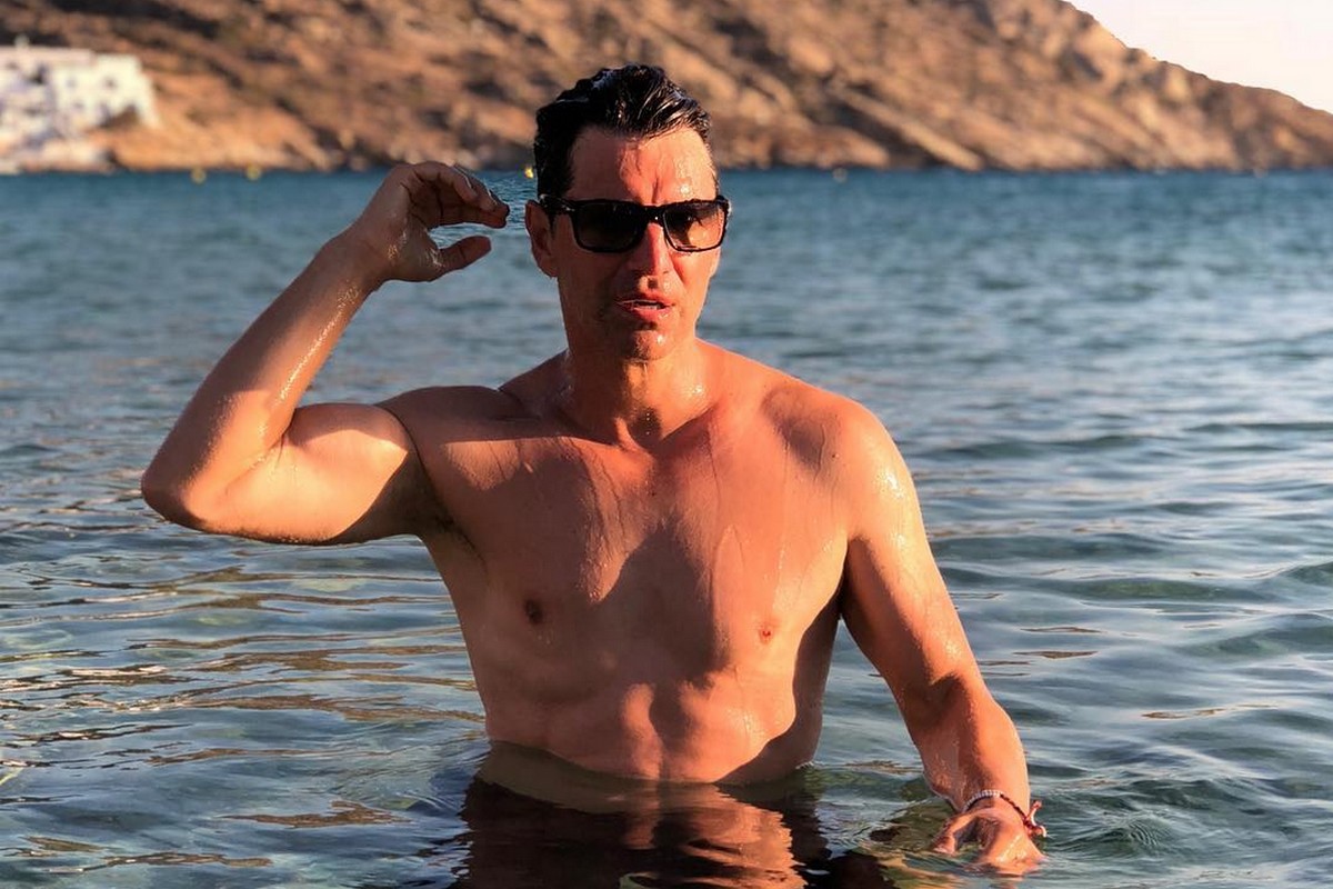 VIDEO: &laquo;&Chi;&omicron;&tau;&raquo; - &Omicron; &Sigma;ά&kappa;&eta;&sigmaf; &Rho;&omicron;&upsilon;&beta;ά&sigmaf; &kappa;ά&nu;&epsilon;&iota; &gamma;&upsilon;&mu;&nu;&alpha;&sigma;&tau;&iota;&kappa;ή &mu;&epsilon; έ&nu;&alpha; &pi;&omicron;&lambda;ύ &alpha;&gamma;&alpha;&pi;&eta;&mu;έ&nu;&omicron;, &delta;&iota;&kappa;ό &tau;&omicron;&upsilon; &tau;&rho;&alpha;&gamma;&omicron;ύ&delta;&iota;