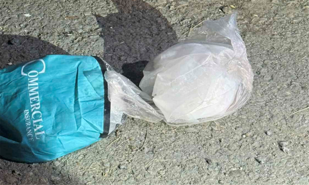&Kappa;&iota;&nu;&eta;&mu;&alpha;&tau;&omicron;&gamma;&rho;&alpha;&phi;&iota;&kappa;ή &kappa;&alpha;&tau;&alpha;&delta;ί&omega;&xi;&eta; &sigma;&tau;&eta; &Lambda;ά&rho;&nu;&alpha;&kappa;&alpha;: &laquo;&Mu;&pi;&lambda;ό&kappa;&omicron;&raquo; &sigma;&epsilon; &pi;ά&nu;&omega; &alpha;&pi;ό 2 &kappa;&iota;&lambda;ά &kappa;&omicron;&kappa;&alpha;ΐ&nu;&eta;&sigmaf; &kappa;&alpha;&iota; &tau;έ&sigma;&sigma;&epsilon;&rho;&iota;&sigmaf; &sigma;&upsilon;&lambda;&lambda;ή&psi;&epsilon;&iota;&sigmaf; - &Delta;&epsilon;ί&tau;&epsilon; &phi;&omega;&tau;&omicron;&gamma;&rho;&alpha;&phi;ί&epsilon;&sigmaf;