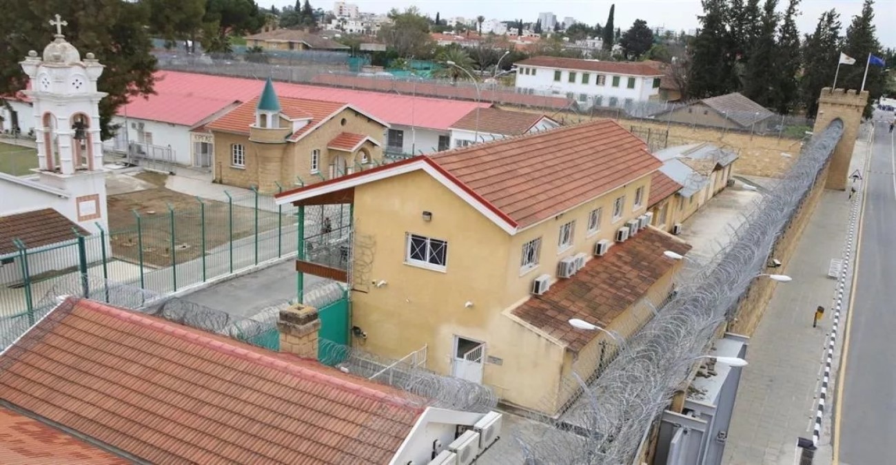 «Δεν εντοπίστηκαν εκρηκτικές ύλες ή ναρκωτικά» «Δεν εντοπίστηκαν εκρηκτικές ύλες ή ναρκωτικά»