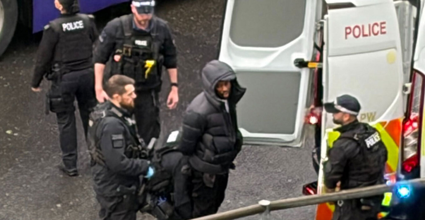 Διακοπή δρομολογίων στα τρένα, συλλήψεις και δακρυγόνα