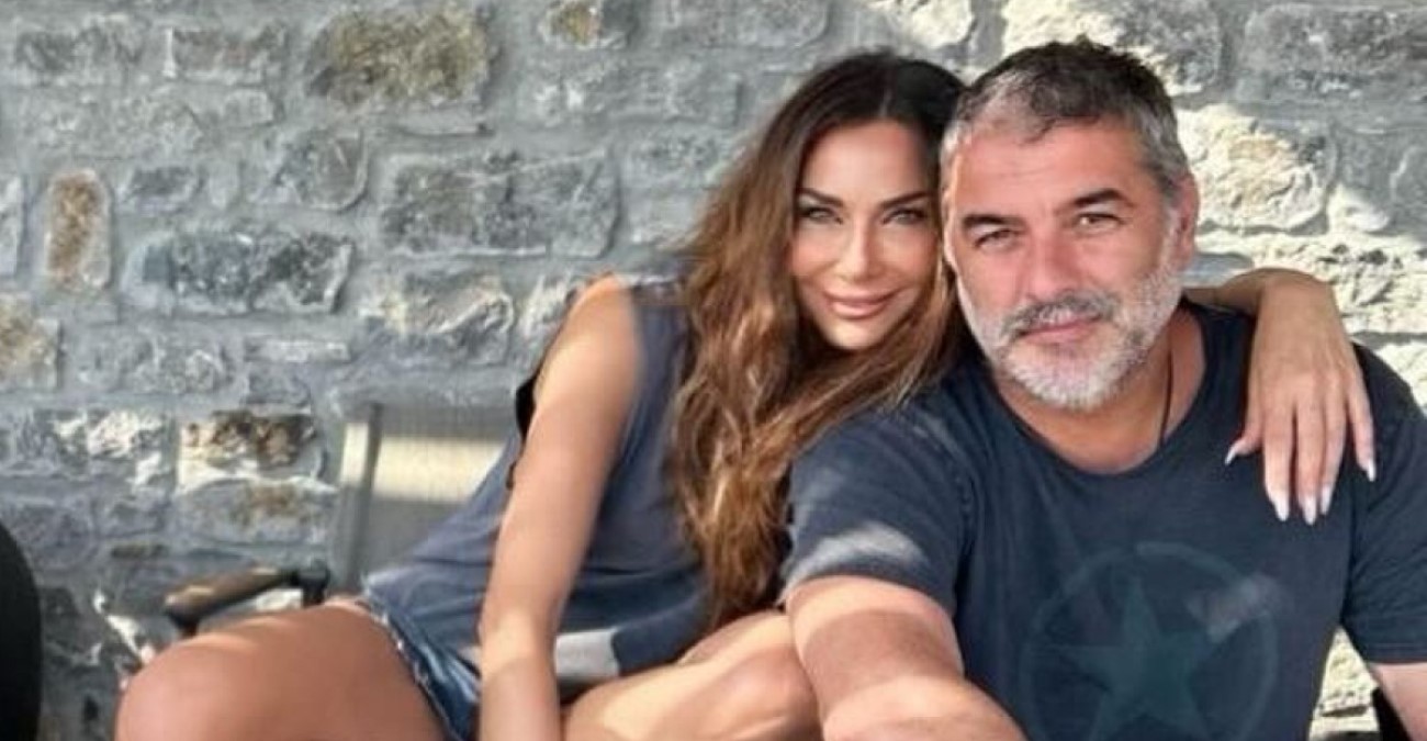 Δέσποινα Βανδή: Το φιλί της στον Βασίλη Μπισμπίκη στην πρεμιέρα της