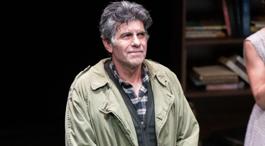 &Gamma;&iota;ά&nu;&nu;&eta;&sigmaf; &Mu;&pi;έ&zeta;&omicron;&sigmaf;: &laquo;&Delta;&epsilon;&nu; &mu;&epsilon; &epsilon;&nu;&delta;&iota;&alpha;&phi;έ&rho;&epsilon;&iota; &kappa;&alpha;&theta;ό&lambda;&omicron;&upsilon; &nu;&alpha; &mu;&pi;&omega; &sigma;&tau;&omicron; Netflix, έ&chi;&omega; &delta;&epsilon;&iota; &alpha;&pi;ί&sigma;&tau;&epsilon;&upsilon;&tau;&epsilon;&sigmaf; &alpha;&nu;&omicron;&eta;&sigma;ί&epsilon;&sigmaf; &epsilon;&kappa;&epsilon;ί&raquo;