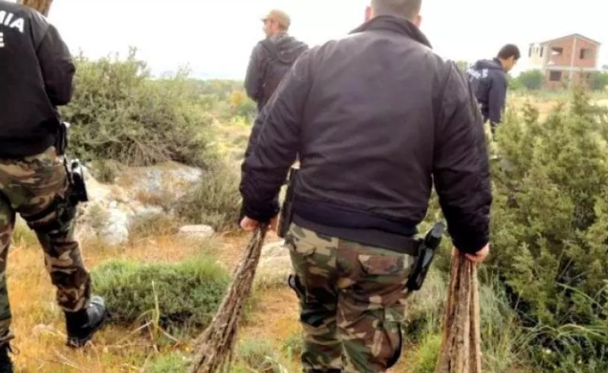 VIDEO: &laquo;&Zeta;&omicron;&upsilon;&nu; &mu;έ&sigma;&alpha; &sigma;&tau;&omicron;&nu; &tau;&rho;ό&mu;&omicron;&raquo; &omicron;&iota; &theta;&eta;&rho;&omicron;&phi;ύ&lambda;&alpha;&kappa;&epsilon;&sigmaf; - &Delta;έ&chi;&omicron;&nu;&tau;&alpha;&iota; &alpha;&pi;&epsilon;&iota;&lambda;έ&sigmaf; &kappa;&alpha;&iota; &epsilon;&kappa;&beta;&iota;&alpha;&sigma;&mu;&omicron;ύ&sigmaf; - &Sigma;&omicron;&kappa;ά&rho;&omicron;&upsilon;&nu; &omicron;&iota; &mu;&alpha;&rho;&tau;&upsilon;&rho;ί&epsilon;&sigmaf;