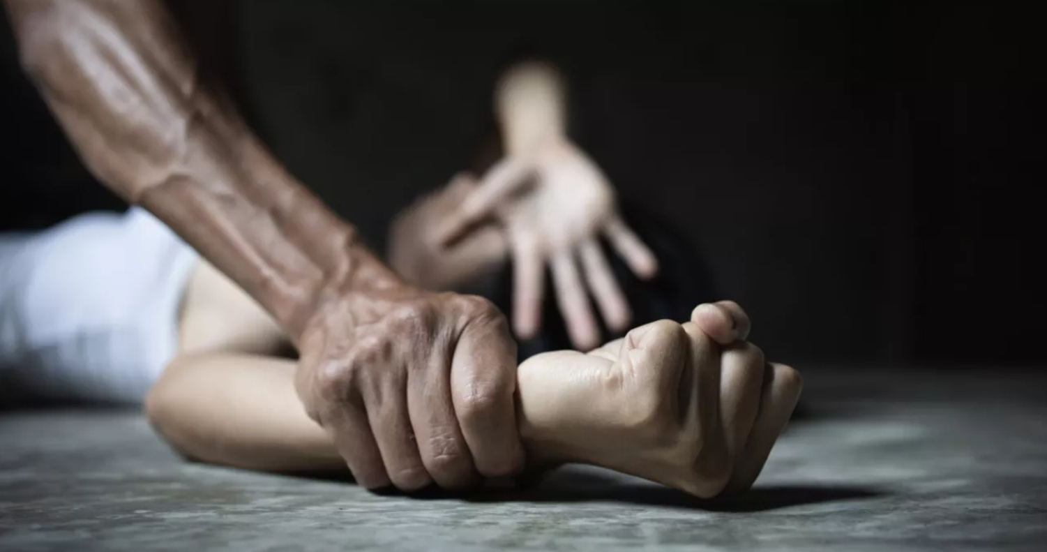 &Epsilon;&phi;&iota;&alpha;&lambda;&tau;&iota;&kappa;έ&sigmaf; &sigma;&tau;&iota;&gamma;&mu;έ&sigmaf; &gamma;&iota;&alpha; 52&chi;&rho;&omicron;&nu;&eta; &sigma;&tau;&eta; &Theta;&epsilon;&sigma;&sigma;&alpha;&lambda;&omicron;&nu;ί&kappa;&eta;: &Mu;&pi;&omicron;ύ&kappa;&alpha;&rho;&epsilon; &sigma;&tau;&omicron; &sigma;&pi;ί&tau;&iota; &tau;&eta;&sigmaf; &gamma;&iota;&alpha; &nu;&alpha; &tau;&eta; &beta;&iota;ά&sigma;&epsilon;&iota; &kappa;&alpha;&iota; &tau;&omicron;&nu; &kappa;&lambda;&epsilon;ί&delta;&omega;&sigma;&epsilon; &mu;έ&sigma;&alpha; - &Tau;&iota; &kappa;&alpha;&tau;&alpha;&gamma;&gamma;έ&lambda;&epsilon;&iota; &eta; ί&delta;&iota;&alpha;