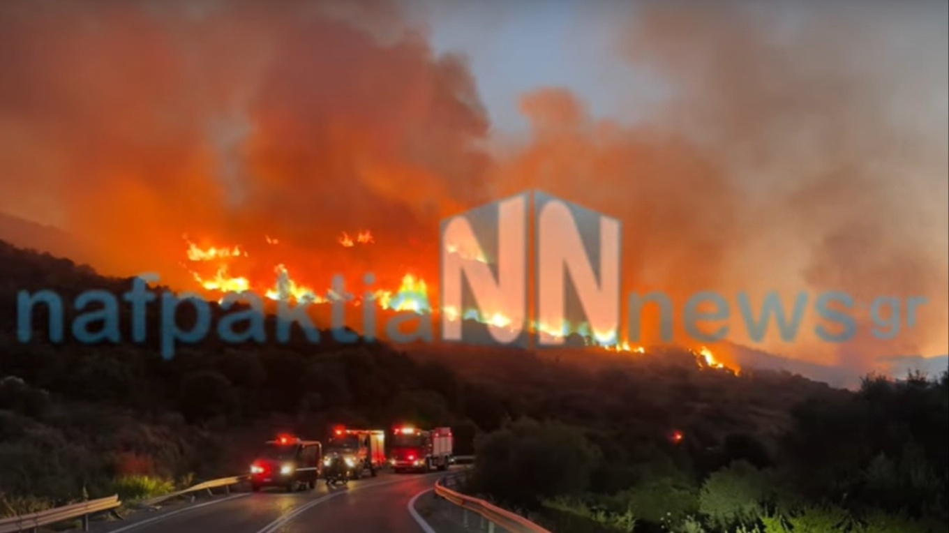 VIDEO: Μεγάλη πυρκαγιά στην Παλαιοπαναγιά Ναυπάκτου