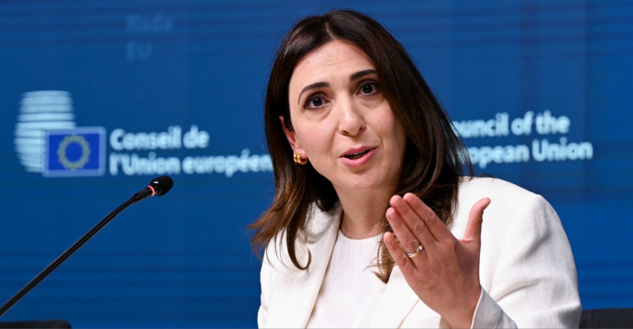 &Omicron;&lambda;&omicron;&mu;έ&lambda;&epsilon;&iota;&alpha; &Beta;&omicron;&upsilon;&lambda;ή&sigmaf;: &Phi;&rho;έ&nu;&omicron; &alpha;&pi;ό &tau;&eta;&nu; &Omicron;&lambda;&omicron;&mu;έ&lambda;&epsilon;&iota;&alpha; &sigma;&tau;&eta;&nu; &pi;&alpha;&rho;ά&tau;&alpha;&sigma;&eta; &gamma;&iota;&alpha; &tau;&eta; &Rho;&alpha;&omicron;&upsilon;&nu;ά