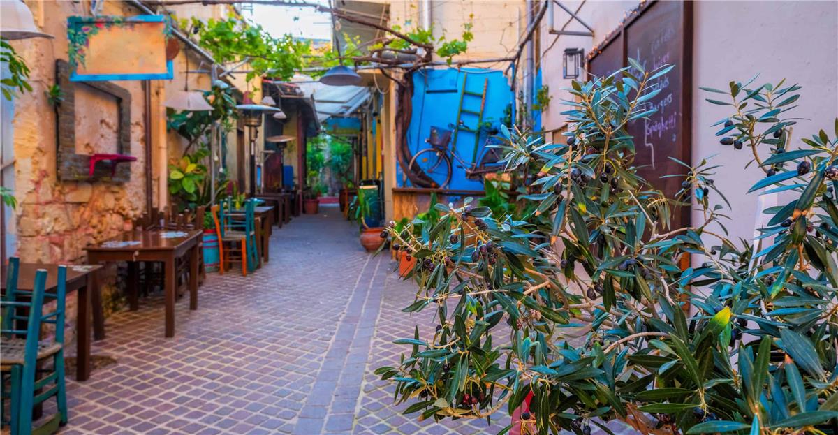 &Alpha;&upsilon;&tau;έ&sigmaf; &epsilon;ί&nu;&alpha;&iota; &omicron;&iota; έ&xi;&iota; &tau;&alpha;&beta;έ&rho;&nu;&epsilon;&sigmaf; &tau;&eta;&sigmaf; &Lambda;&epsilon;&mu;&epsilon;&sigma;&omicron;ύ &gamma;&iota;&alpha; &alpha;&xi;έ&chi;&alpha;&sigma;&tau;&epsilon;&sigmaf; &beta;&rho;&alpha;&delta;&iota;έ&sigmaf; &kappa;ά&tau;&omega; &alpha;&pi;ό &tau;&alpha; &alpha;&sigma;&tau;έ&rho;&iota;&alpha;