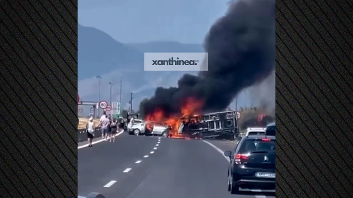 Τραγωδία στην Ελλάδα: Το φορτηγό έπεσε πάνω σε αυτοκίνητα στα διόδια, τρεις νεκροί, δύο βαριά τραυματίες Τραγωδία στην Ελλάδα: Το φορτηγό έπεσε πάνω σε αυτοκίνητα στα διόδια, τρεις νεκροί, δύο βαριά τραυματίες
