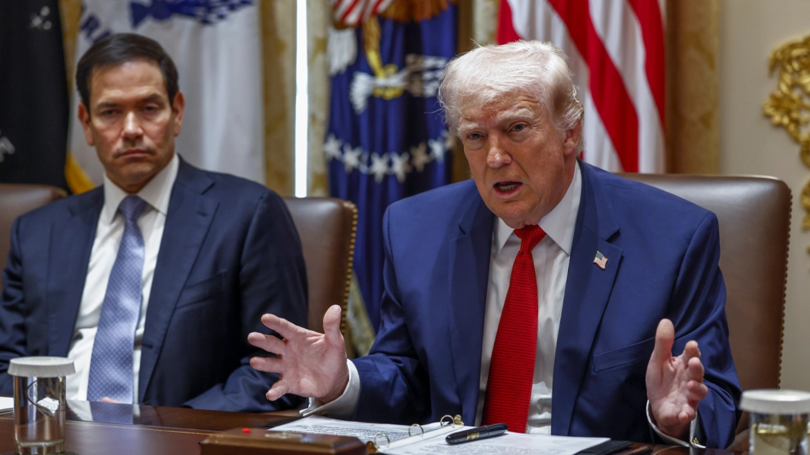 LIVE: &Delta;&iota;ά&gamma;&gamma;&epsilon;&lambda;&mu;&alpha; &Tau;&rho;&alpha;&mu;&pi; &gamma;&iota;&alpha; &pi;ό&lambda;&epsilon;&mu;&omicron;: &Alpha;&pi;&omicron;&chi;ώ&rho;&eta;&sigma;&eta; &tau;&omega;&nu; &Eta;&Pi;&Alpha; &alpha;&pi;ό &tau;&omicron; &Iota;&rho;ά&nu; &sigma;&epsilon; 2-3 &epsilon;&beta;&delta;&omicron;&mu;ά&delta;&epsilon;&sigmaf; - &laquo;&Mu;&eta;&delta;έ&nu; &epsilon;&mu;&pi;&iota;&sigma;&tau;&omicron;&sigma;ύ&nu;&eta;&raquo; &lambda;έ&epsilon;&iota; &tau;&omicron; &Iota;&rho;ά&nu; - &Sigma;&upsilon;&nu;&epsilon;&chi;ί&zeta;&omicron;&nu;&tau;&alpha;&iota; &omicron;&iota; &epsilon;&kappa;&rho;ή&xi;&epsilon;&iota;&sigmaf;