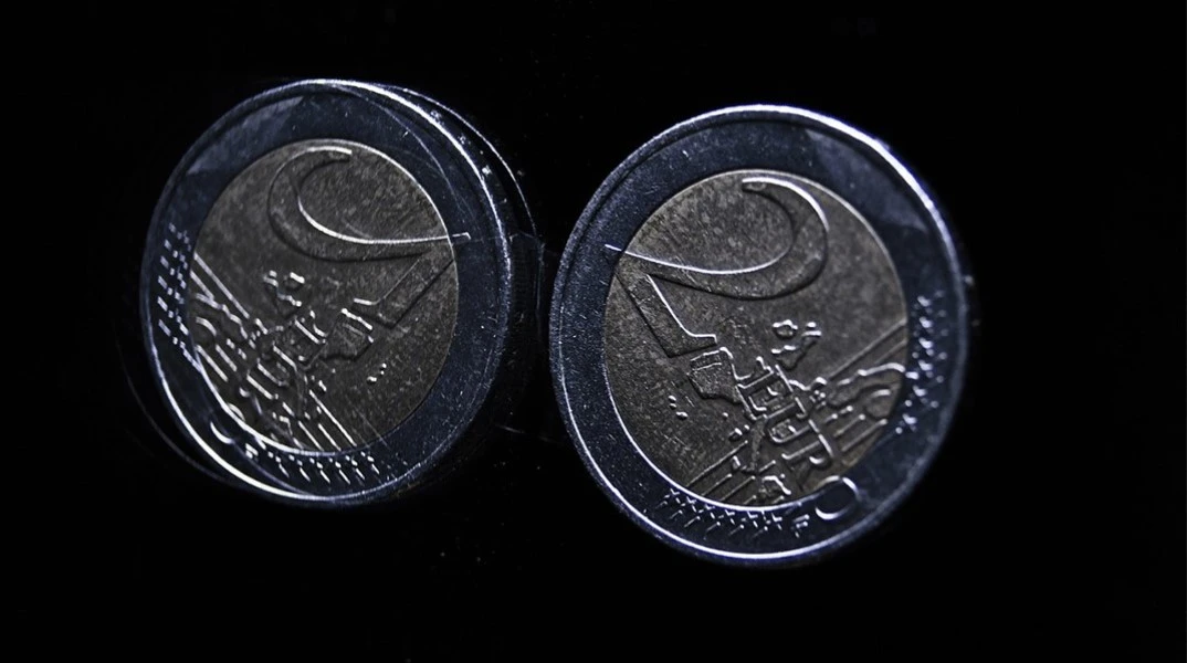&Theta;&eta;&sigma;&alpha;&upsilon;&rho;ό&sigmaf; &sigma;&tau;&eta;&nu; &tau;&sigma;έ&pi;&eta; &mu;&alpha;&sigmaf;: &Tau;&alpha; 2&epsilon;&upsilon;&rho;&alpha; &pi;&omicron;&upsilon; &kappa;&omicron;&sigma;&tau;ί&zeta;&omicron;&upsilon;&nu; &pi;ά&nu;&omega; &alpha;&pi;ό 2.000 &epsilon;&upsilon;&rho;ώ - &Beta;&Iota;&Nu;&Tau;&Epsilon;&Omicron;
