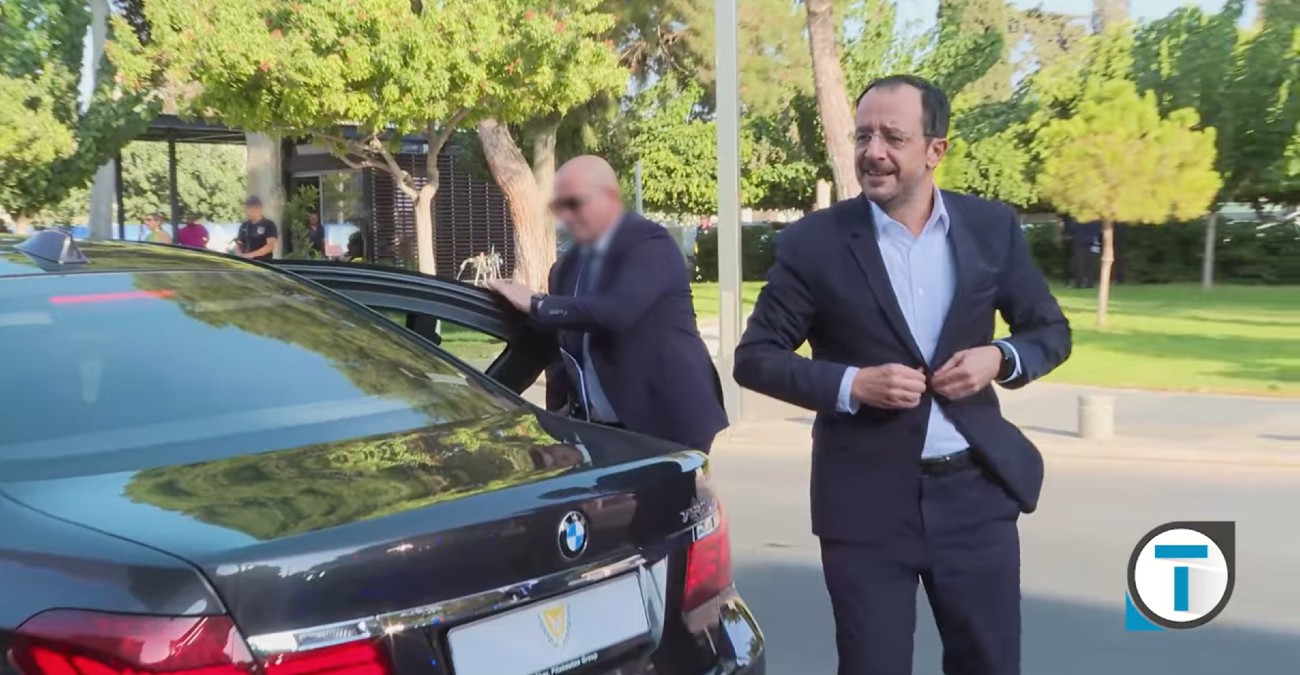 VIDEO: Πρόεδρος Χριστοδουλίδης: Μια διαφορετική «πτυχή» της καθημερινότητας VIDEO: Πρόεδρος Χριστοδουλίδης: Μια διαφορετική «πτυχή» της καθημερινότητας