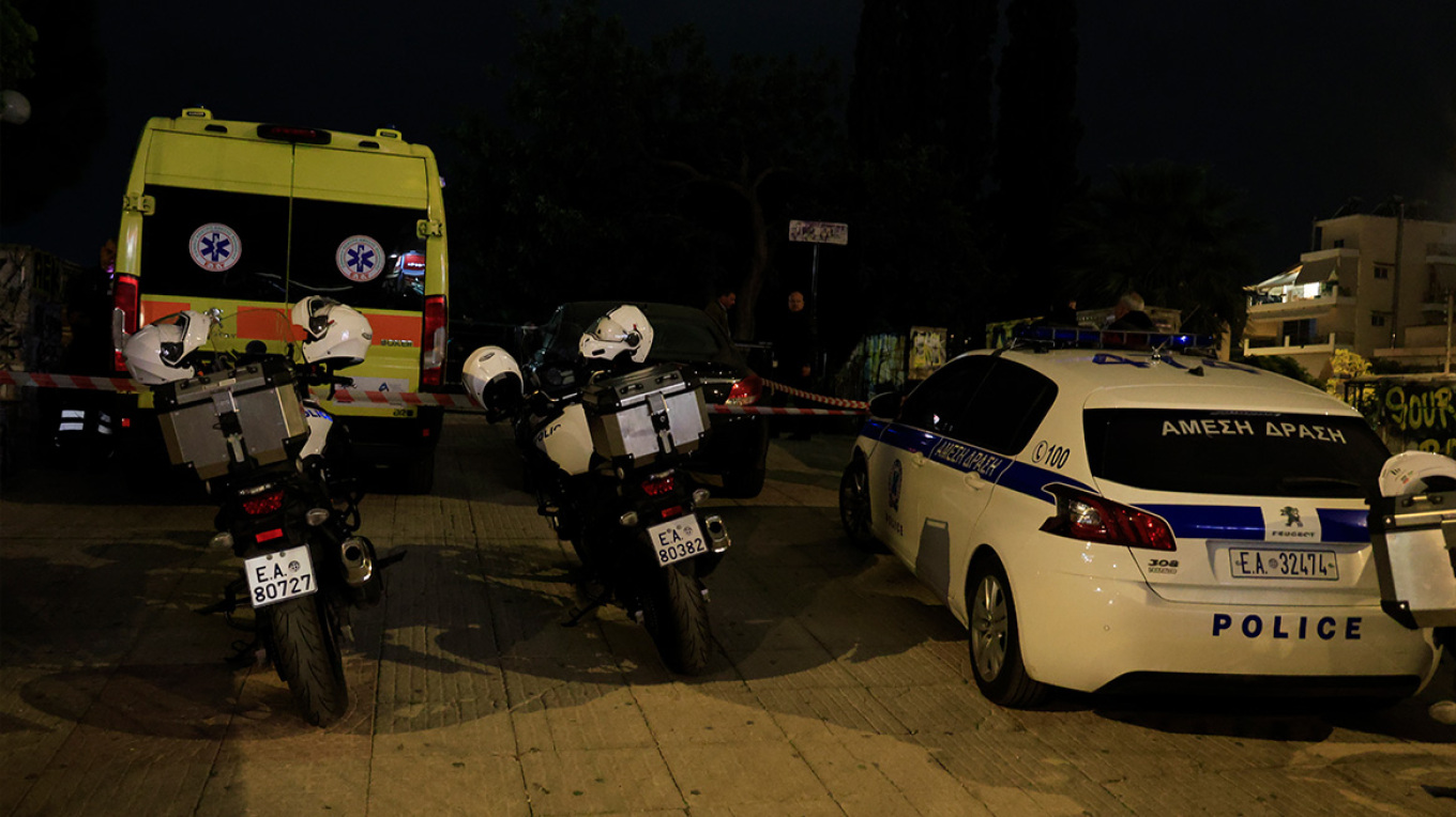 Νεκρός 25χρονος στον Άγιο Δημήτριο: Γιος υψηλόβαθμου αξιωματικού της ΕΛΑΣ, φέρει τραύμα από μαχαίρι στην καρδιά