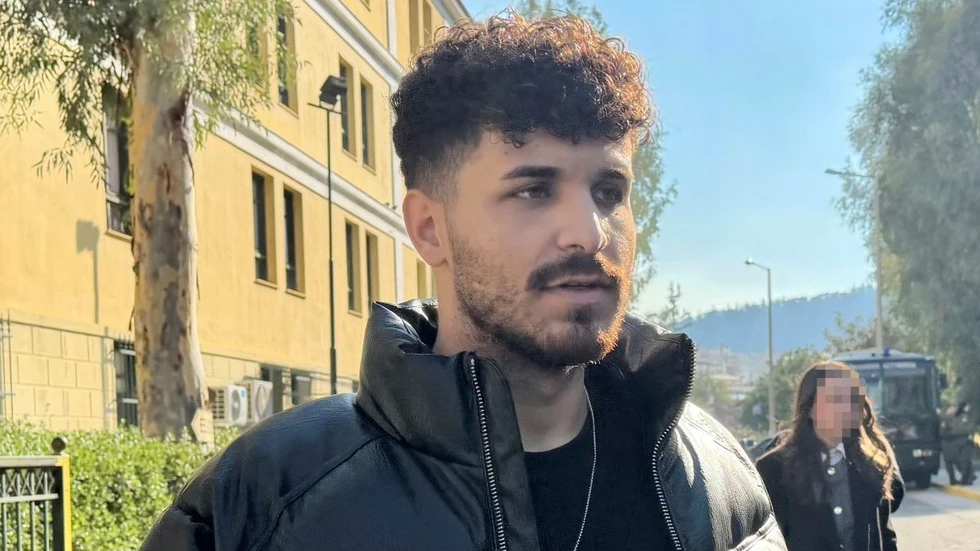 &Sigma;&tau;έ&phi;&alpha;&nu;&omicron;&sigmaf; &Pi;&alpha;&pi;&alpha;&delta;ό&pi;&omicron;&upsilon;&lambda;&omicron;&sigmaf;: &Sigma;&tau;&eta;&nu; &Epsilon;&iota;&sigma;&alpha;&gamma;&gamma;&epsilon;&lambda;ί&alpha; &gamma;&iota;&alpha; &tau;&eta; &mu;ή&nu;&upsilon;&sigma;&eta; &kappa;&alpha;&tau;ά &tau;&omicron;&upsilon; &Gamma;&iota;ώ&rho;&gamma;&omicron;&upsilon; &Mu;&alpha;&zeta;&omega;&nu;ά&kappa;&eta; &ndash; &laquo;&Epsilon;ί&mu;&alpha;&sigma;&tau;&epsilon; &sigma;&omicron;ύ&pi;&epsilon;&rho;&hellip;&raquo;