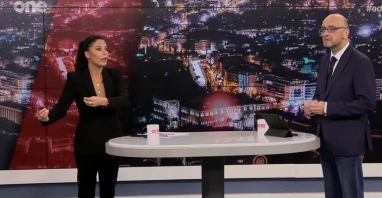 Απίθανο σκηνικό με την Λατινοπούλου: Κάποιος φώναξε «αυνανιστής» την ώρα που μιλούσε σε εκπομπή