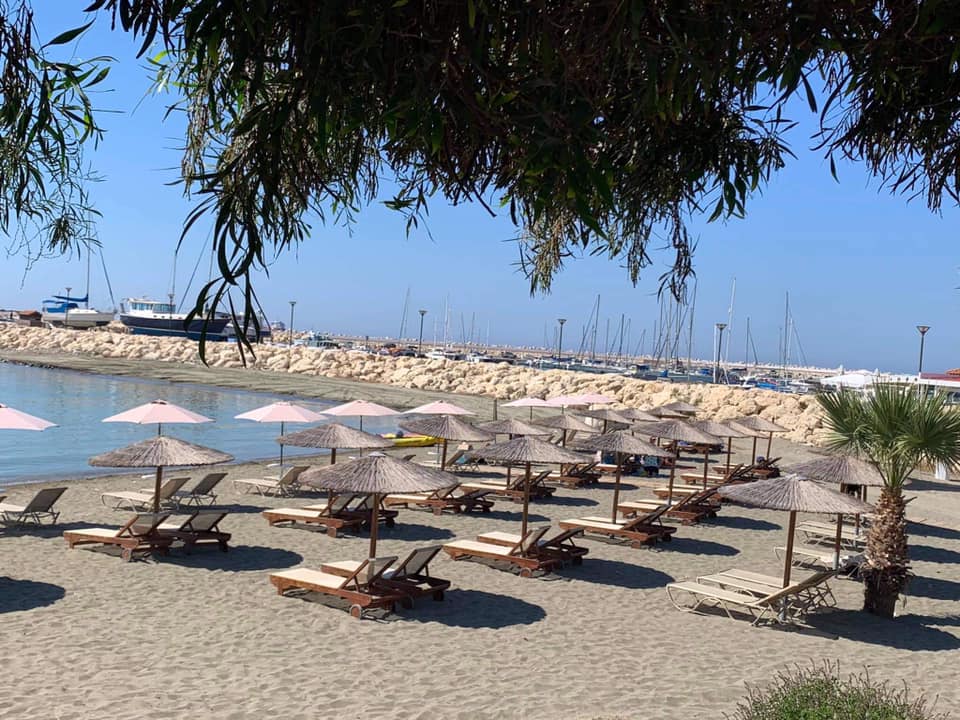 Η παραλία στο Ζύγι άνοιξε ξανά και σας περιμένει ανανεωμένη να απολαύσετε το μπανάκι σας – Δείτε βίντεο