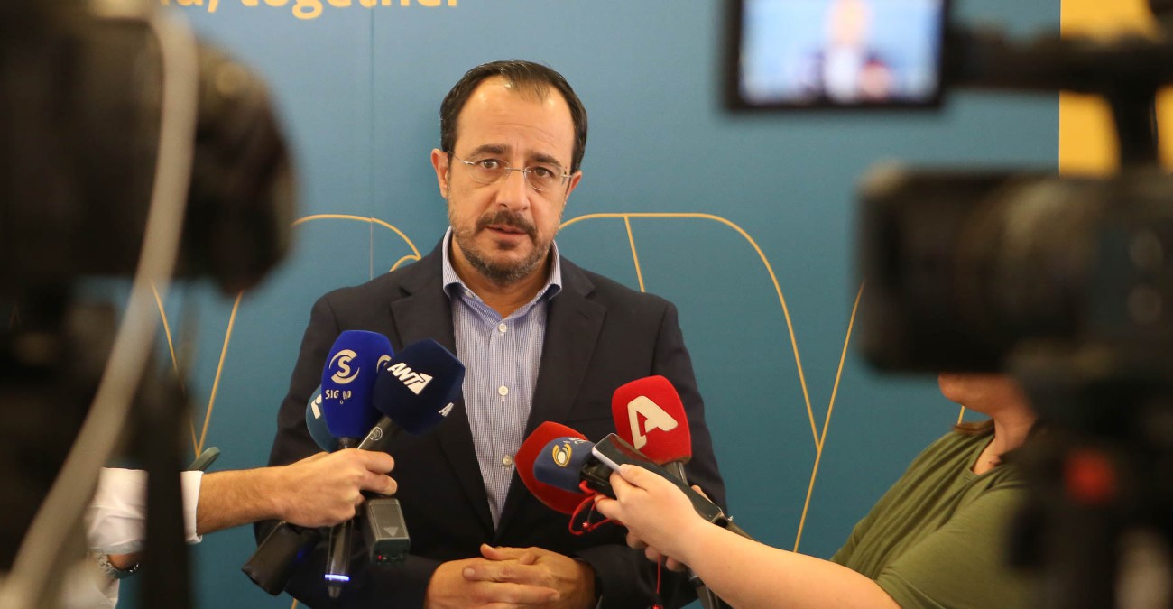 &Pi;&rho;ό&epsilon;&delta;&rho;&omicron;&sigmaf; &Chi;&rho;&iota;&sigma;&tau;&omicron;&delta;&omicron;&upsilon;&lambda;ί&delta;&eta;&sigmaf;: &laquo;&Alpha;&nu;ά&gamma;&kappa;&eta; &nu;&alpha; &epsilon;&rho;&gamma;&alpha;&sigma;&tau;&omicron;ύ&mu;&epsilon; &sigma;&upsilon;&lambda;&lambda;&omicron;&gamma;&iota;&kappa;ά &alpha;&pi;ό &kappa;&omicron;&iota;&nu;&omicron;ύ, &gamma;&iota;&alpha;&tau;ί &chi;&omega;&rho;ί&sigmaf; &sigma;&upsilon;&nu;&epsilon;&rho;&gamma;&alpha;&sigma;ί&alpha; &delta;&epsilon;&nu; &theta;&alpha; &alpha;&nu;&tau;&iota;&mu;&epsilon;&tau;&omega;&pi;&iota;&sigma;&tau;&epsilon;ί &alpha;&upsilon;&tau;ή &eta; &pi;&rho;ό&kappa;&lambda;&eta;&sigma;&eta;&raquo;