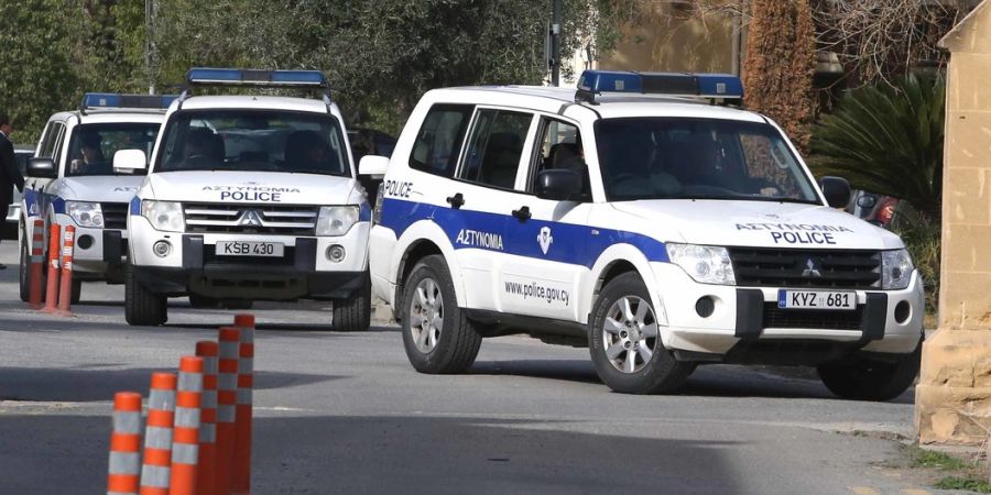 Τσάκωσαν ηλικιωμένο να αυτοϊκανοποιείται σε παραλία – Του πέρασαν χειροπέδες Τσάκωσαν ηλικιωμένο να αυτοϊκανοποιείται σε παραλία – Του πέρασαν χειροπέδες