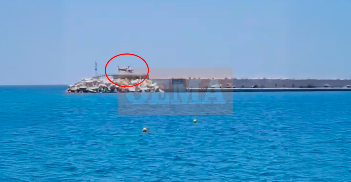 Ξεκίνησε η ανέλκυση του ελικοπτέρου που έπεσε στη μαρίνα Βουλιαγμένης