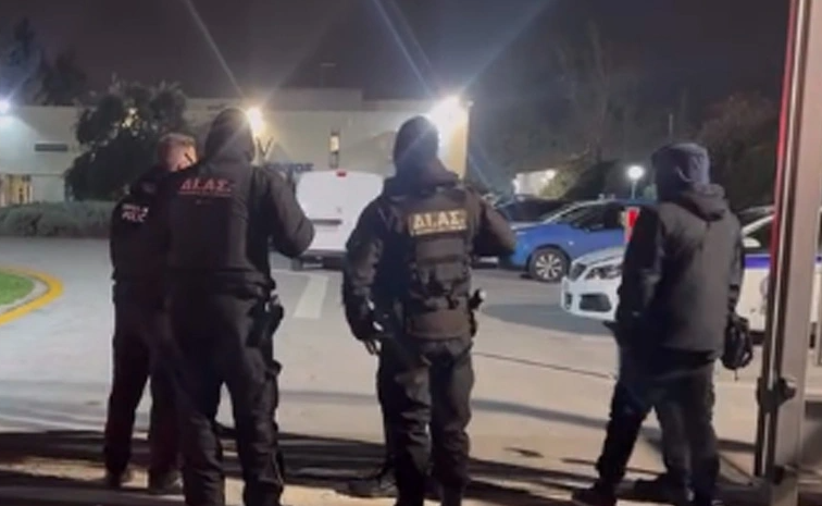 VIDEO: &Sigma;&upsilon;&nu;&alpha;&gamma;&epsilon;&rho;&mu;ό&sigmaf; &sigma;&epsilon; &epsilon;&lambda;&lambda;&eta;&nu;&iota;&kappa;ό &tau;&eta;&lambda;&epsilon;&omicron;&pi;&tau;&iota;&kappa;ό &sigma;&tau;&alpha;&theta;&mu;ό - &Tau;&eta;&lambda;&epsilon;&phi;ώ&nu;&eta;&sigma;&alpha;&nu; &gamma;&iota;&alpha; &beta;ό&mu;&beta;&alpha; &epsilon;&nu;ώ &upsilon;&pi;ή&rho;&chi;&epsilon; live &epsilon;&kappa;&pi;&omicron;&mu;&pi;ή