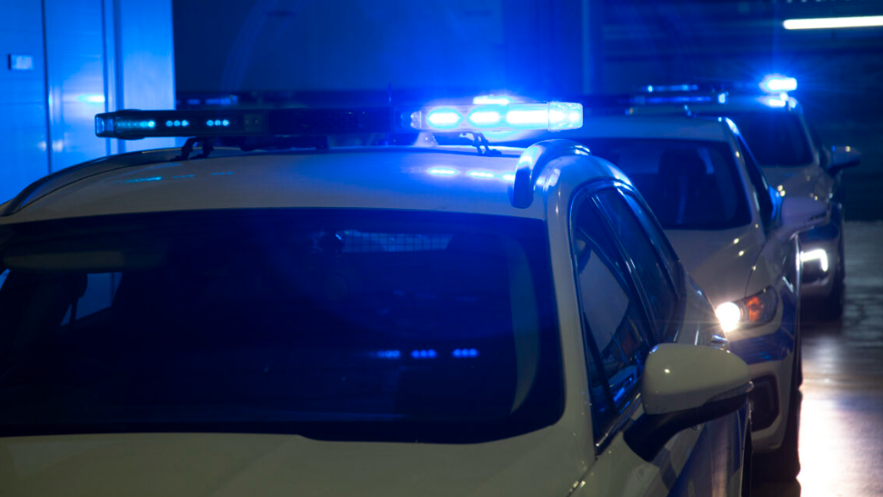 &Alpha;&pi;&epsilon;&iota;&lambda;&omicron;ύ&sigma;&alpha;&nu; &gamma;&iota;&alpha; &phi;ό&nu;&omicron; - &Phi;ό&rho;&epsilon;&sigma;&alpha;&nu; &chi;&epsilon;&iota;&rho;&omicron;&pi;έ&delta;&epsilon;&sigmaf; &sigma;&epsilon; &delta;ύ&omicron; &nu;&epsilon;&alpha;&rho;&omicron;ύ&sigmaf;