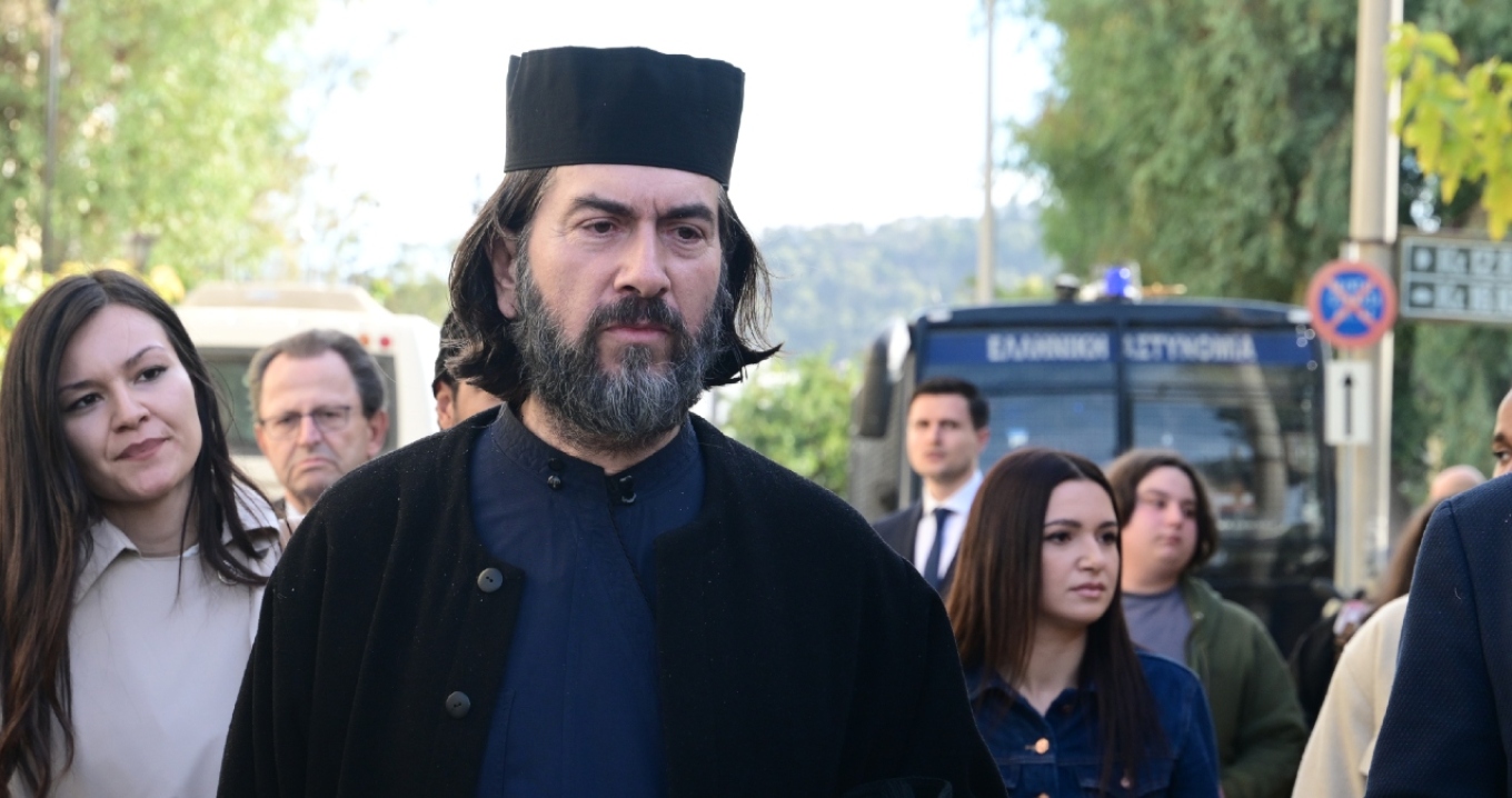 Έ&nu;&omicron;&chi;&omicron;&sigmaf; &omicron; &pi;&alpha;&tau;έ&rho;&alpha;&sigmaf; &Alpha;&nu;&tau;ώ&nu;&iota;&omicron;&sigmaf; &kappa;&alpha;&iota; &tau;έ&sigma;&sigma;&epsilon;&rho;&iota;&sigmaf; &alpha;&kappa;ό&mu;&eta; &sigma;&upsilon;&nu;&epsilon;&rho;&gamma;ά&tau;&epsilon;&sigmaf; &tau;&omicron;&upsilon; &gamma;&iota;&alpha; &sigma;&omega;&mu;&alpha;&tau;&iota;&kappa;έ&sigmaf; &kappa;&alpha;&kappa;&omicron;&pi;&omicron;&iota;ή&sigma;&epsilon;&iota;&sigmaf; &pi;&alpha;&iota;&delta;&iota;ώ&nu;