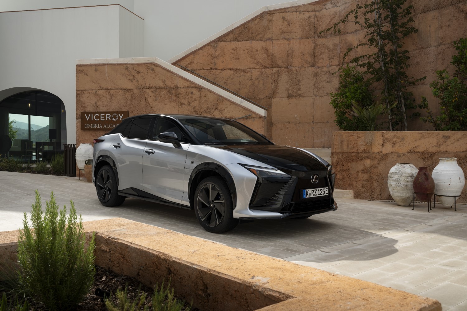 Toyota και Lexus ενισχύουν την κυριαρχία τους στα εξηλεκτρισμένα μοντέλα