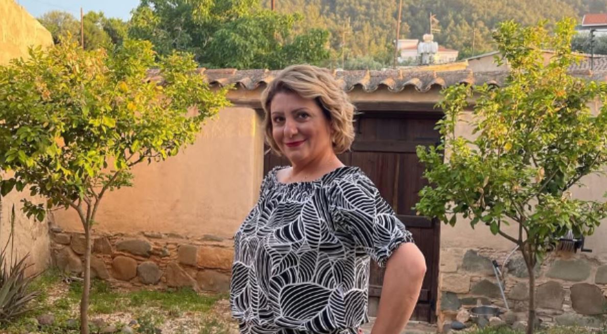 &Theta;έ&kappa;&lambda;&alpha; &Pi;&epsilon;&tau;&rho;ί&delta;&omicron;&upsilon;: &Pi;&rho;&omicron;&chi;ώ&rho;&eta;&sigma;&epsilon; &sigma;&epsilon; &tau;&epsilon;&kappa;&nu;&omicron;&theta;&epsilon;&sigma;ί&alpha; &tau;&omega;&nu; &pi;&alpha;&iota;&delta;&iota;ώ&nu; &tau;&omicron;&upsilon; &sigma;&upsilon;&zeta;ύ&gamma;&omicron;&upsilon; &tau;&eta;&sigmaf; - &Eta; &pi;&rho;ώ&tau;&eta; &epsilon;&iota;&kappa;ό&nu;&alpha;