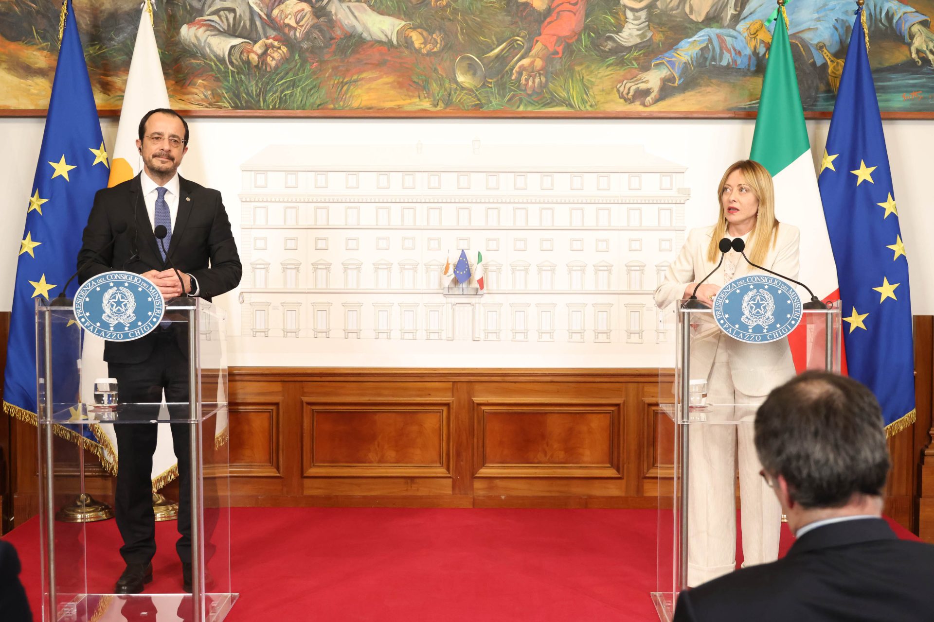 &Alpha;&nu;&alpha;&beta;ά&lambda;&lambda;&epsilon;&tau;&alpha;&iota; &eta; &epsilon;&pi;ί&sigma;&kappa;&epsilon;&psi;&eta; &Mu;&epsilon;&lambda;ό&nu;&iota; &lambda;ό&gamma;&omega; &tau;&omicron;&upsilon; &sigma;&omicron;&beta;&alpha;&rho;&omicron;ύ &pi;&epsilon;&rho;&iota;&sigma;&tau;&alpha;&tau;&iota;&kappa;&omicron;ύ &mu;&epsilon; &tau;&rho;&alpha;&upsilon;&mu;&alpha;&tau;&iota;&sigma;&mu;ό &pi;&epsilon;&zeta;ώ&nu; &sigma;&tau;&eta; Modena
