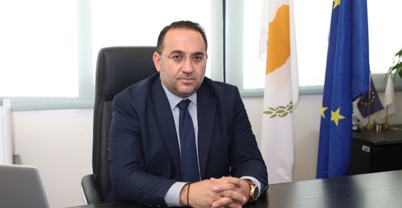 &Upsilon;&phi;. &Tau;&omicron;&upsilon;&rho;&iota;&sigma;&mu;&omicron;ύ: &Sigma;&upsilon;&nu;&epsilon;&chi;ί&zeta;&epsilon;&tau;&alpha;&iota; &eta; &mu;ά&chi;&eta; &gamma;&iota;&alpha; &tau;&eta; &delta;&iota;&alpha;&kappa;&rho;ί&beta;&omega;&sigma;&eta; &tau;&eta;&sigmaf; &tau;ύ&chi;&eta;&sigmaf; ό&lambda;&omega;&nu; &tau;&omega;&nu; &alpha;&gamma;&nu;&omicron;&omicron;&upsilon;&mu;έ&nu;&omega;&nu;