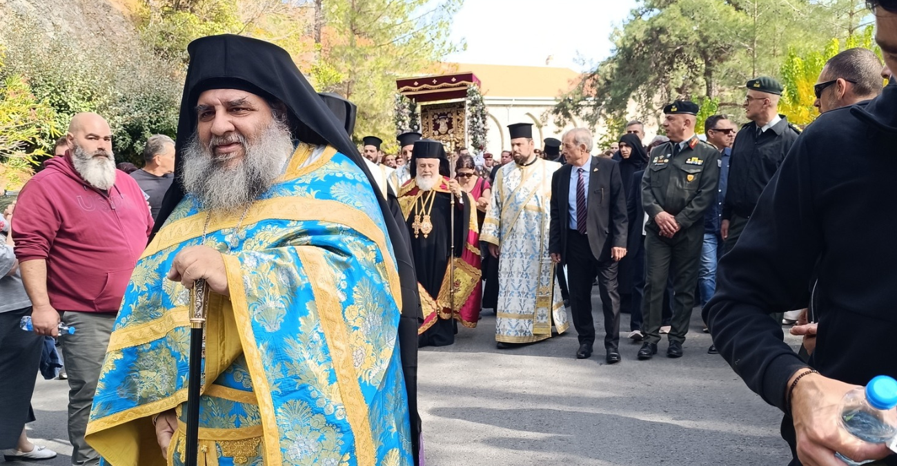 Μετά από 35 χρόνια … η Παναγία του Κύκκου «βγήκε» ξανά για να φέρει βροχή – Εκατοντάδες πιστοί συνόδευσαν την εικόνα