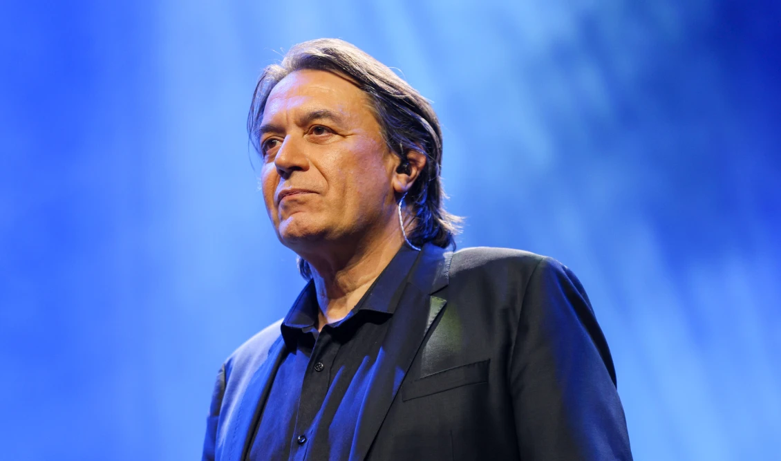 &Beta;&Iota;&Nu;&Tau;&Epsilon;&Omicron; - &laquo;&Chi;ά&lambda;&iota;&alpha;, &chi;ά&lambda;&iota;&alpha; &pi;&alpha;&iota;&delta;&iota;ά&raquo;: &Omicron; &Gamma;&iota;ά&nu;&nu;&eta;&sigmaf; &Kappa;ό&tau;&sigma;&iota;&rho;&alpha;&sigmaf; &delta;&iota;έ&kappa;&omicron;&psi;&epsilon; &sigma;&upsilon;&nu;&alpha;&upsilon;&lambda;ί&alpha; &tau;&omicron;&upsilon; &gamma;&iota;&alpha; &nu;&alpha;... &delta;&iota;&omicron;&rho;&theta;ώ&sigma;&epsilon;&iota; &tau;&omicron; &kappa;&omicron;&iota;&nu;ό &pi;&omicron;&upsilon; έ&lambda;&epsilon;&gamma;&epsilon; &lambda;ά&theta;&omicron;&sigmaf; &tau;&omicron; &rho;&epsilon;&phi;&rho;έ&nu;