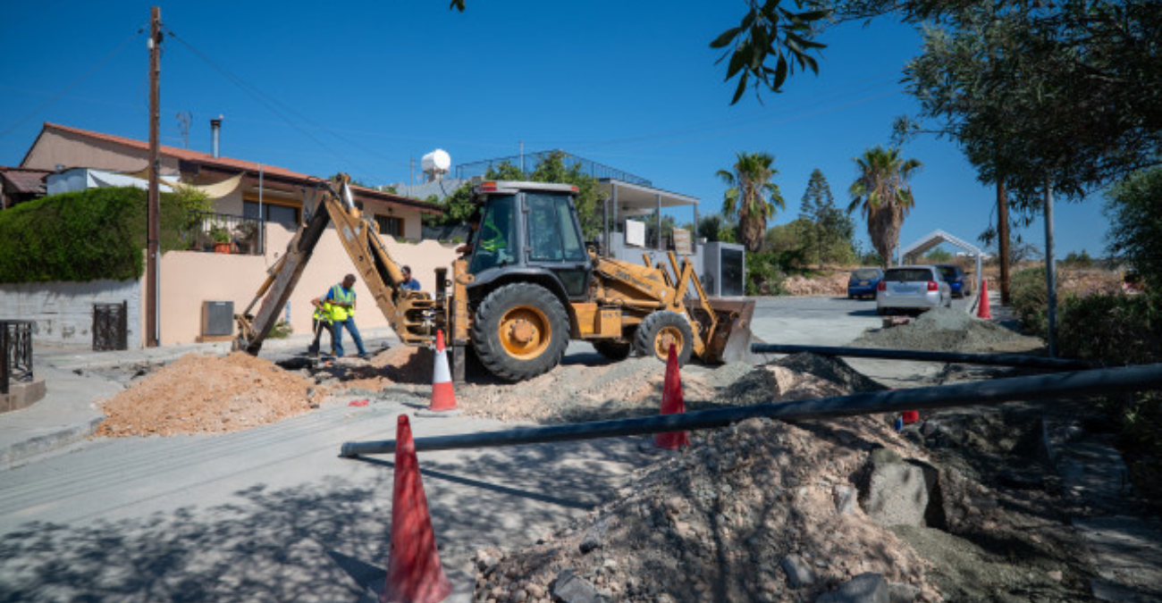 &Mu;&epsilon;&gamma;ά&lambda;&omicron; έ&rho;&gamma;&omicron; &sigma;&tau;&eta; &Lambda;&epsilon;&mu;&epsilon;&sigma;ό: &Alpha;&lambda;&lambda;ά&zeta;&epsilon;&iota; &tau;&omicron; &upsilon;&delta;&rho;&epsilon;&upsilon;&tau;&iota;&kappa;ό &delta;ί&kappa;&tau;&upsilon;&omicron; &sigma;&epsilon; &tau;&rho;&epsilon;&iota;&sigmaf; &pi;&epsilon;&rho;&iota;&omicron;&chi;έ&sigmaf;