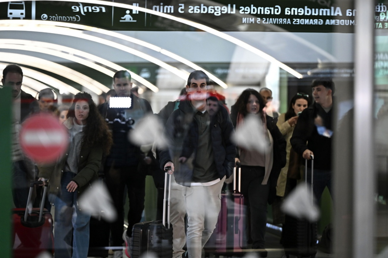 &Delta;ύ&omicron; &sigma;&iota;&delta;&eta;&rho;&omicron;&delta;&rho;&omicron;&mu;&iota;&kappa;ά &alpha;&tau;&upsilon;&chi;ή&mu;&alpha;&tau;&alpha; &sigma;&tau;&eta; &Beta;&alpha;&rho;&kappa;&epsilon;&lambda;ώ&nu;&eta; &mu;&epsilon;&tau;ά &tau;&eta;&nu; &tau;&rho;&alpha;&gamma;&omega;&delta;ί&alpha;: &Tau;&omicron;&upsilon;&lambda;ά&chi;&iota;&sigma;&tau;&omicron;&nu; 15 &tau;&rho;&alpha;&upsilon;&mu;&alpha;&tau;ί&epsilon;&sigmaf; &alpha;&pi;ό &kappa;&alpha;&tau;ά&rho;&rho;&epsilon;&upsilon;&sigma;&eta; &tau;&omicron;&iota;&chi;ί&omicron;&upsilon;