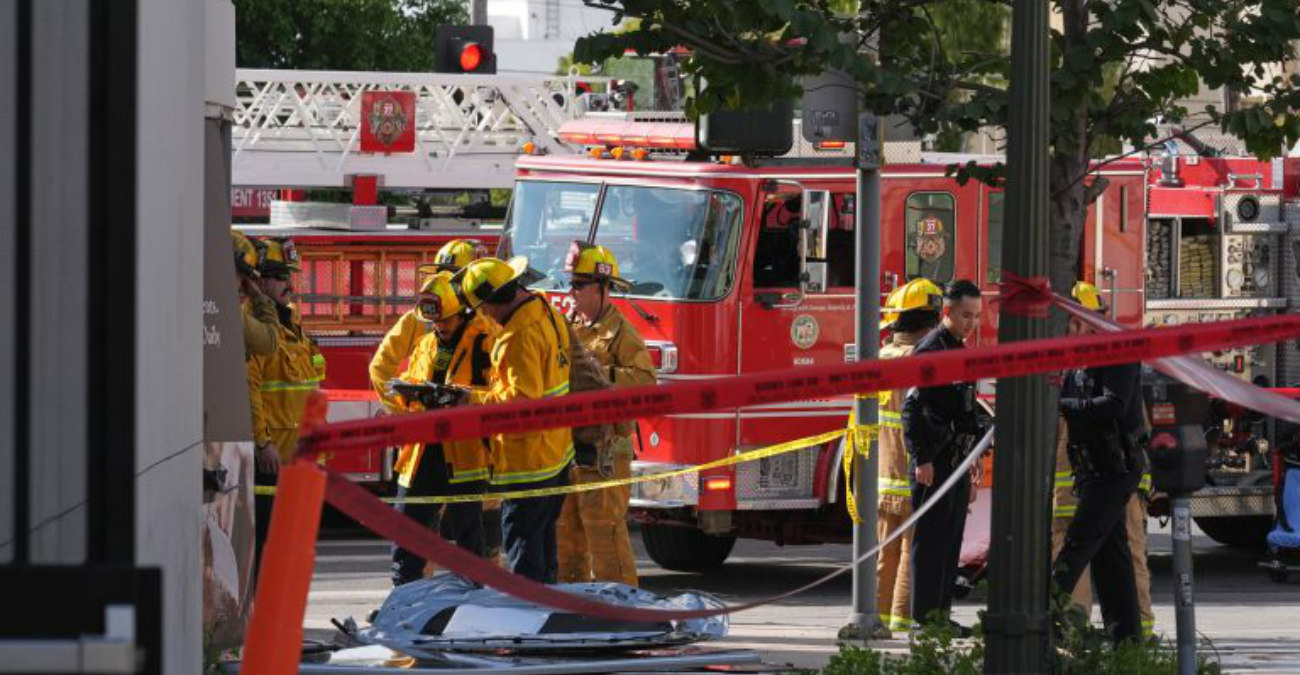 Τρόμος στο Λος Άντζελες: Αυτοκίνητο παρέσυρε ποδηλάτη και εισέβαλε σε σούπερ μάρκετ – Τρεις νεκροί και έξι τραυματίες