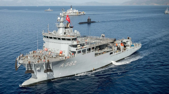 &Nu;&alpha;&upsilon;ά&gamma;&iota;&omicron; &sigma;&tau;&eta;&nu; &Kappa;&epsilon;&rho;ύ&nu;&epsilon;&iota;&alpha;: &Sigma;&tau;&alpha; 550 &mu;έ&tau;&rho;&alpha; &tau;&omicron; &mu;&epsilon;&gamma;ά&lambda;&omicron; &mu;&upsilon;&sigma;&tau;ή&rho;&iota;&omicron; - &Phi;&tau;ά&nu;&epsilon;&iota; &tau;&omicron; &laquo;TCG Alemdar&raquo; &gamma;&iota;&alpha; &tau;&eta;&nu; &epsilon;&pi;&iota;&chi;&epsilon;ί&rho;&eta;&sigma;&eta; &sigma;&tau;&omicron;&nu; &beta;&upsilon;&theta;ό