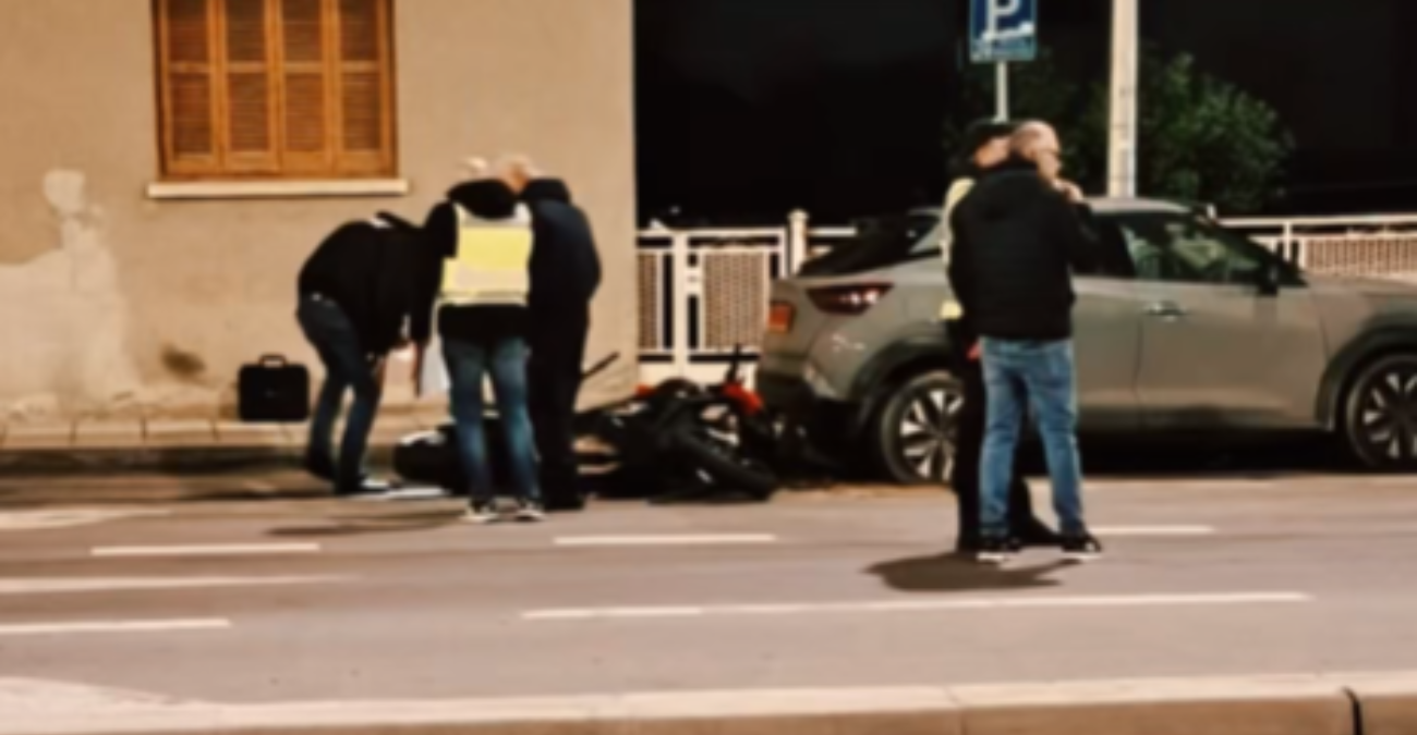 &Tau;&rho;&alpha;&gamma;&omega;&delta;ί&alpha; &sigma;&tau;&eta;&nu; &Alpha;&gamma;&lambda;&alpha;&nu;&tau;&zeta;&iota;ά: &Nu;&epsilon;&kappa;&rho;ό&sigmaf; 25&chi;&rho;&omicron;&nu;&omicron;&sigmaf; &mu;&epsilon;&tau;ά &alpha;&pi;ό &sigma;&phi;&omicron;&delta;&rho;ή &sigma;ύ&gamma;&kappa;&rho;&omicron;&upsilon;&sigma;&eta; &mu;&omicron;&tau;&omicron;&sigma;&iota;&kappa;&lambda;&epsilon;&tau;ώ&nu; - &Beta;ί&nu;&tau;&epsilon;&omicron;