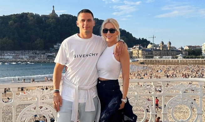 Κατερίνα Καινούργιου: Πρώτη έξοδος τρεις εβδομάδες μετά τη γέννηση της κόρης της