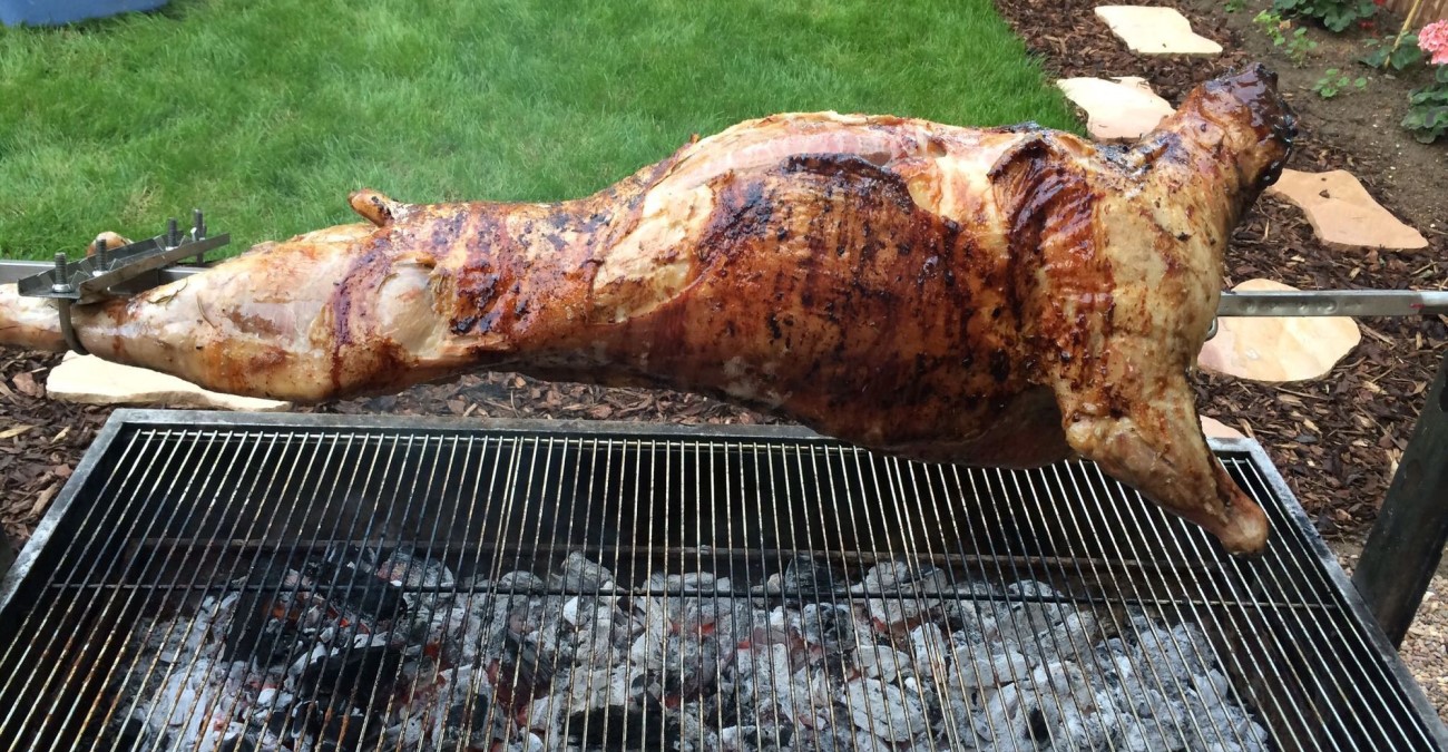 Καιρός: Θα ψήσουμε το αρνάκι στην αυλή; Στο μενού μεμονωμένες βροχές και ισχυροί άνεμοι – Ίσως βάλουμε και κοντομάνικα