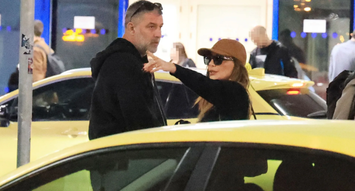 Βανδή – Μπισμπίκης: Καρέ καρέ η άφιξή τους στο αεροδρόμιο μετά το ρομαντικό ταξίδι στην Ιταλία