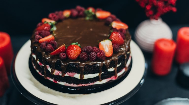 &Epsilon;&omicron;&rho;&tau;&omicron;&lambda;ό&gamma;&iota;&omicron;: &Pi;&omicron;&iota;&omicron;&iota; &gamma;&iota;&omicron;&rho;&tau;ά&zeta;&omicron;&upsilon;&nu; &sigma;ή&mu;&epsilon;&rho;&alpha;, &Tau;&epsilon;&tau;ά&rho;&tau;&eta; 11 &Mu;&alpha;&rho;&tau;ί&omicron;&upsilon;