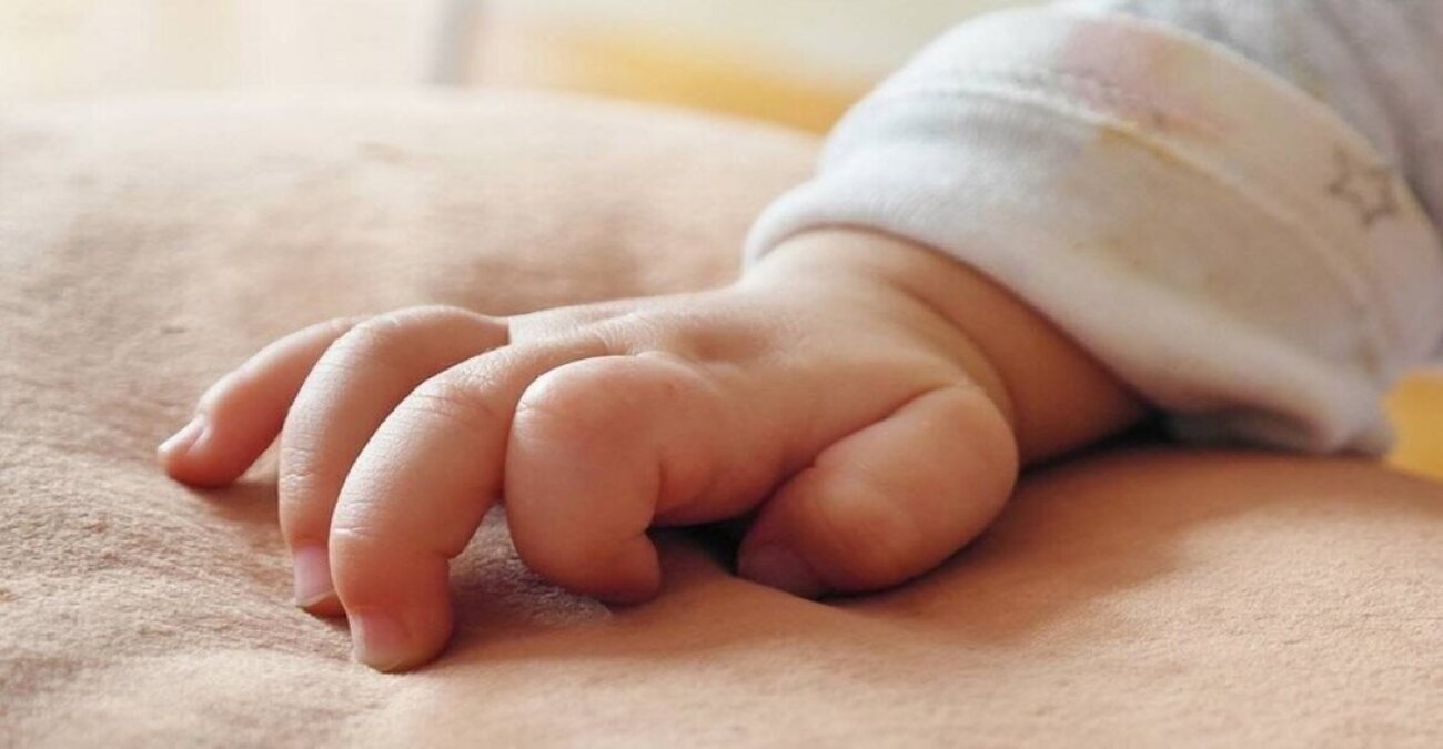 Καθοριστικά τα επόμενα 24ωρα για το 3,5 μηνών βρέφος με μηνιγγίτιδα