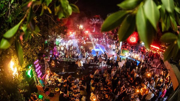 Μαζί στην κυπριακή σκηνή Hovig και Θοδωρής Μαραντίνης για μια εκρηκτική νύχτα Μαζί στην κυπριακή σκηνή Hovig και Θοδωρής Μαραντίνης για μια εκρηκτική νύχτα