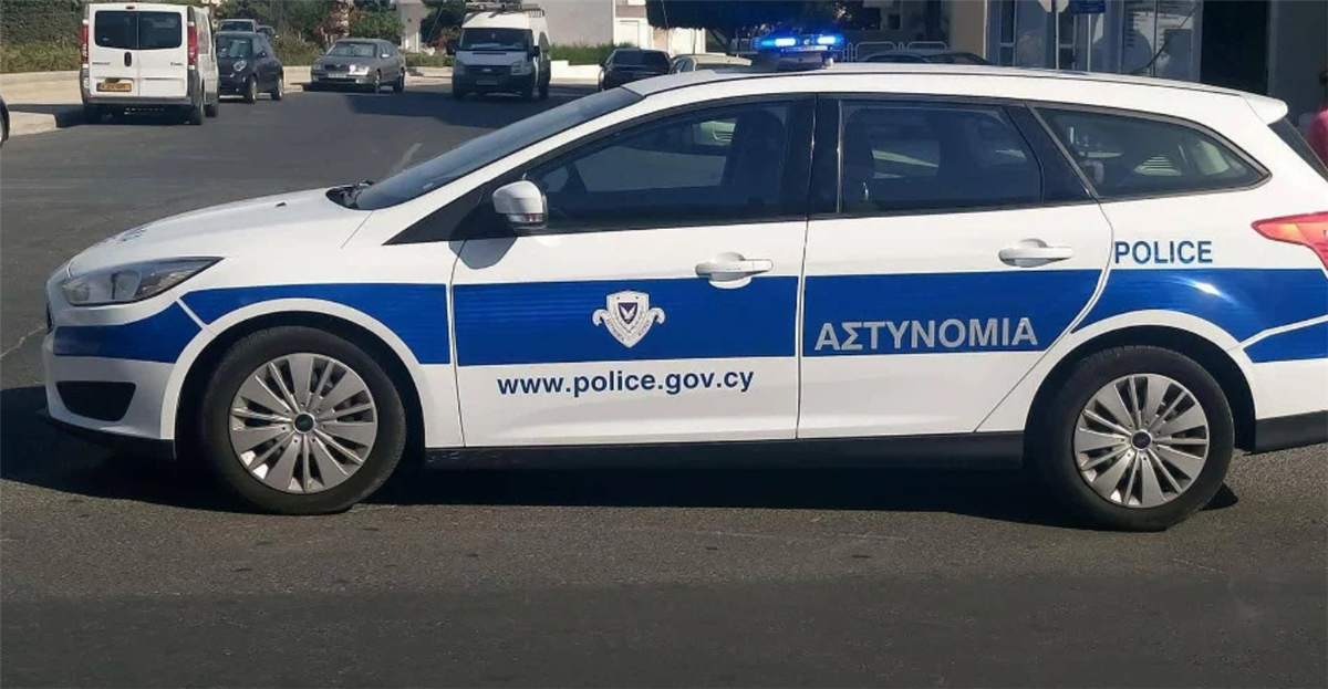 &Mu;&alpha;&chi;&alpha;&iota;&rho;ώ&mu;&alpha;&tau;&alpha; έ&xi;&omega; &alpha;&pi;ό &pi;&epsilon;&rho;ί&pi;&tau;&epsilon;&rho;&omicron; &sigma;&tau;&eta; &Lambda;&epsilon;&upsilon;&kappa;&omega;&sigma;&iota;&alpha;: &Sigma;&tau;&omicron; &nu;&omicron;&sigma;&omicron;&kappa;&omicron;&mu;&epsilon;ί&omicron; 44&chi;&rho;&omicron;&nu;&omicron;&sigmaf; &mu;&epsilon;&tau;ά &alpha;&pi;ό &alpha;&nu;&tau;&iota;&pi;&alpha;&rho;ά&theta;&epsilon;&sigma;&eta;