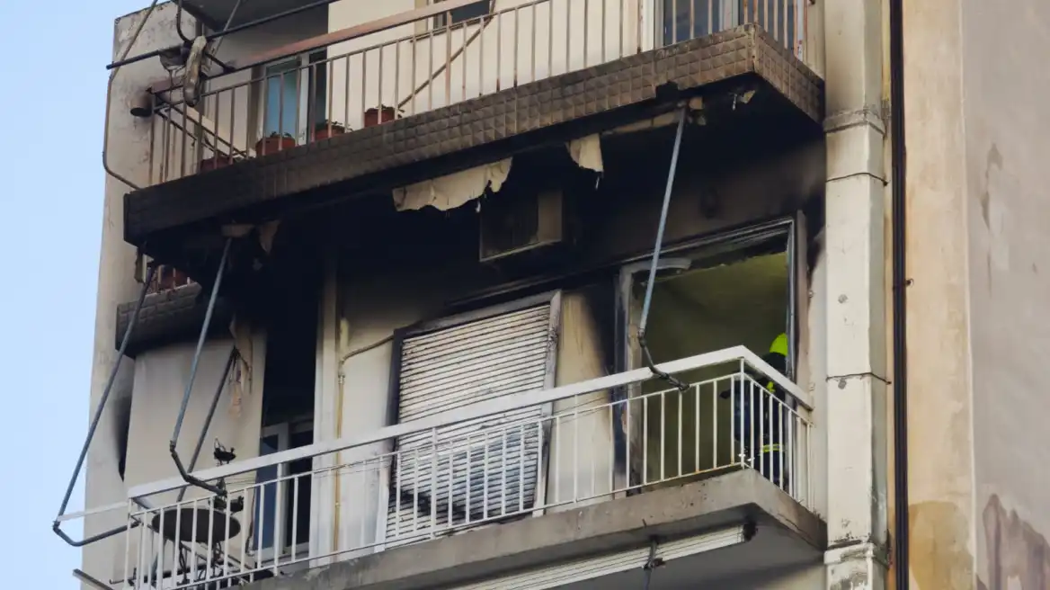 &Phi;&omega;&tau;&iota;ά &sigma;&epsilon; &delta;&iota;&alpha;&mu;έ&rho;&iota;&sigma;&mu;&alpha; &sigma;&tau;&omicron;&nu; &Tau;&alpha;ύ&rho;&omicron;: &Alpha;&nu;έ&sigma;&upsilon;&rho;&alpha;&nu; έ&nu;&alpha;&nu; ά&nu;&delta;&rho;&alpha; &chi;&omega;&rho;ί&sigmaf; &tau;&iota;&sigmaf; &alpha;&iota;&sigma;&theta;ή&sigma;&epsilon;&iota;&sigmaf; &tau;&omicron;&upsilon;