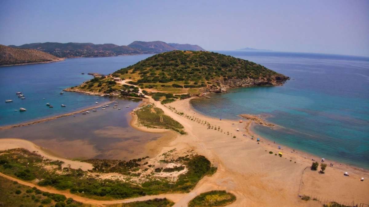 Πάτε ταξίδι Αθήνα και θέλετε να δοκιμάσετε να κάνετε γυμνισμό; 6+1 παραλίες για εσάς