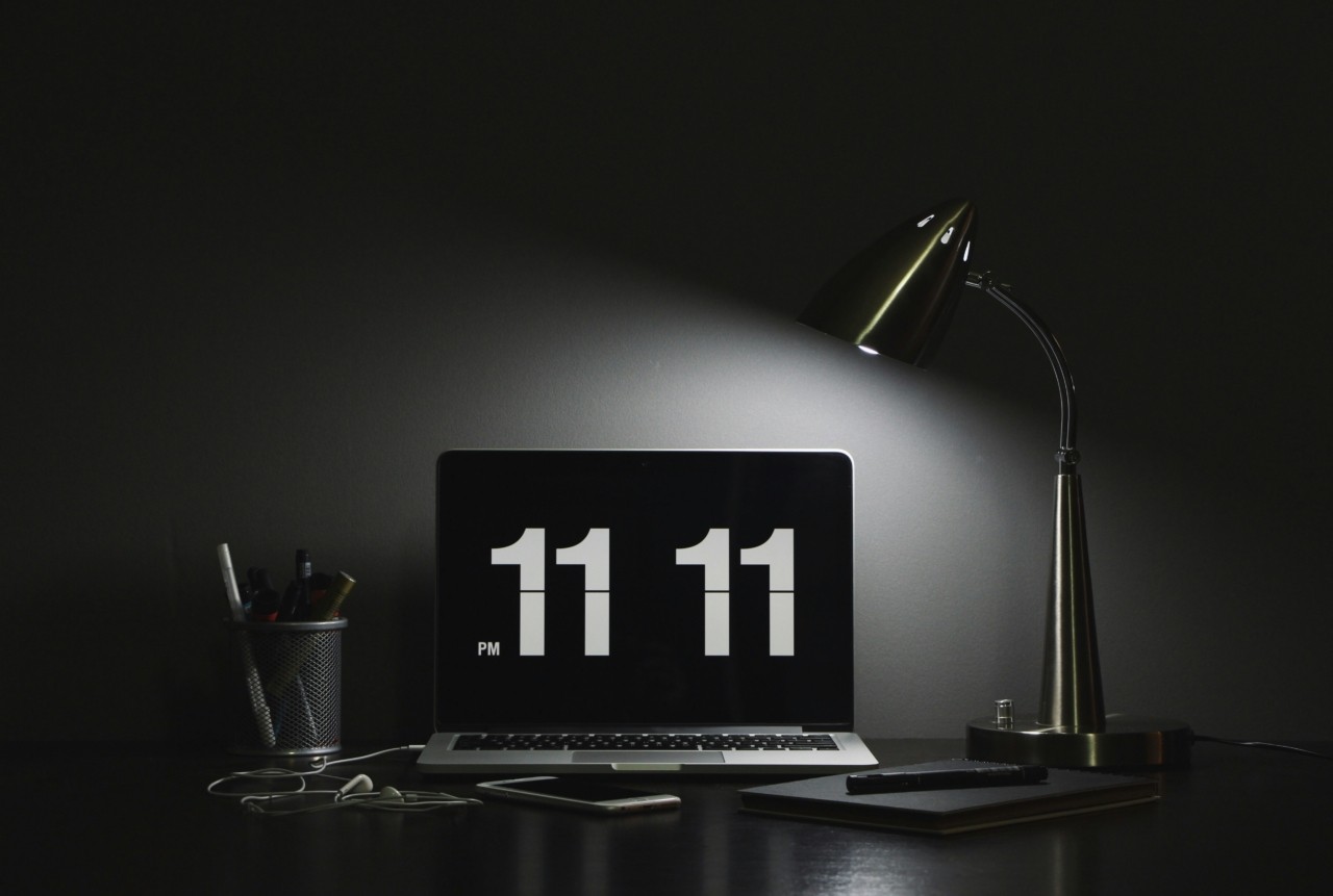 &Gamma;&iota;&alpha;&tau;ί &beta;&lambda;έ&pi;&epsilon;&tau;&epsilon; &sigma;&upsilon;&chi;&nu;ά &tau;&eta;&nu; ώ&rho;&alpha; 11:11