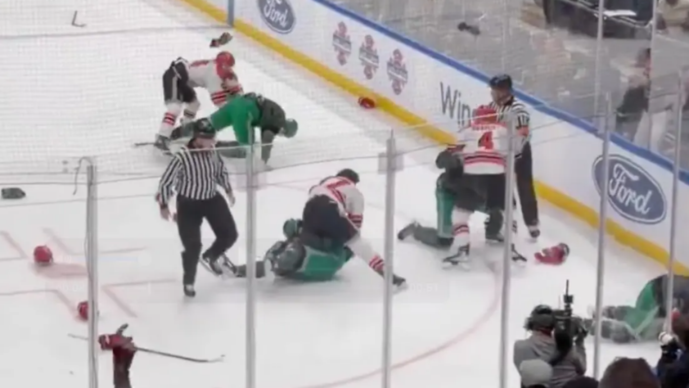 Video: Άγριο ξύλο σε φιλανθρωπικό αγώνα χόκεϊ πυροσβεστών με αστυνομικούς